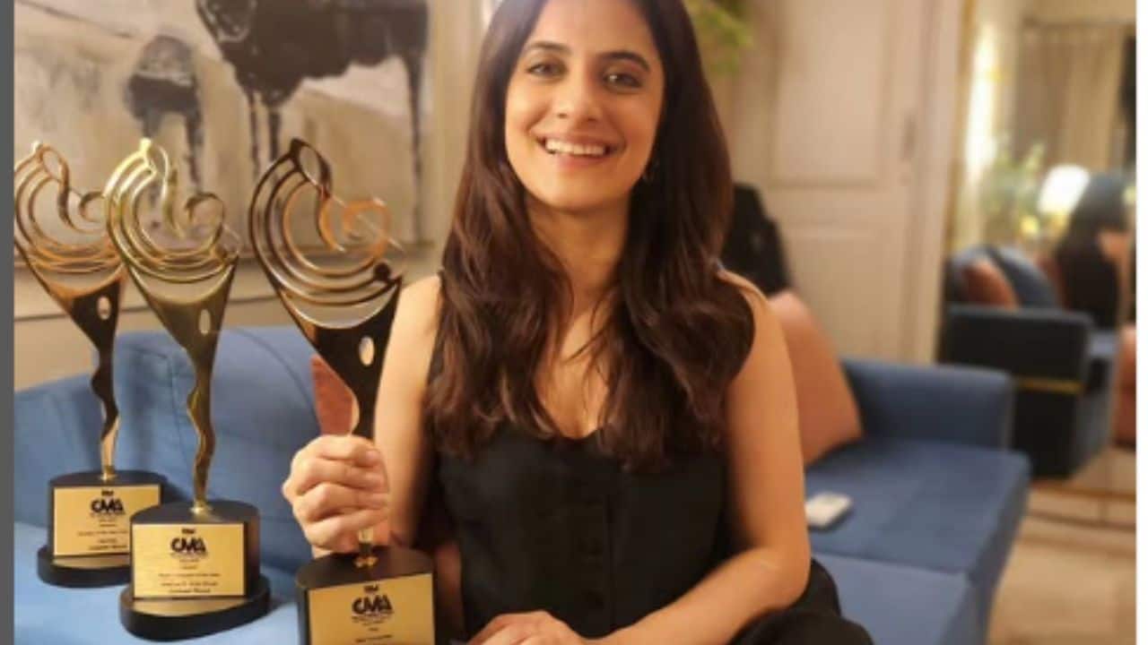 Jasleen Royal shares her set list for Coldplay concert; asks fans, 'Any of your favorites missing?'