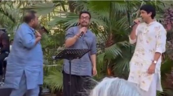 Aamir Khan, Farhan Akhtar, and Shankar Mahadevan perform Dil Chahta Hai title track at Javed Akhtar’s 80th birthday, watch