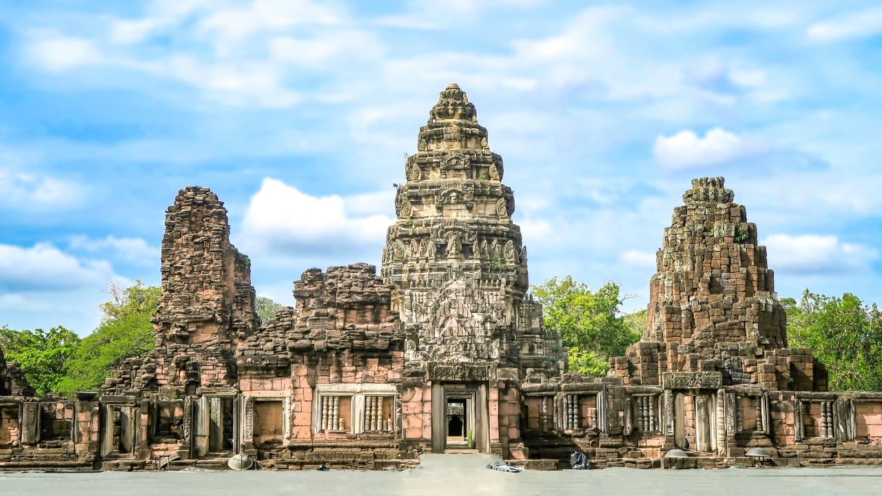 7. Nakhon Ratchasima Most tourists miss out on the cultural charm of Nakhon Ratchasima, but this province in the Isaan region offers a glimpse into authentic Thai life. Explore ancient temples, traditional markets, and local festivals. Don’t miss the stunning Phimai Historical Park or a visit to Khao Yai National Park, known for its scenic landscapes and wildlife. (Image: Canva)