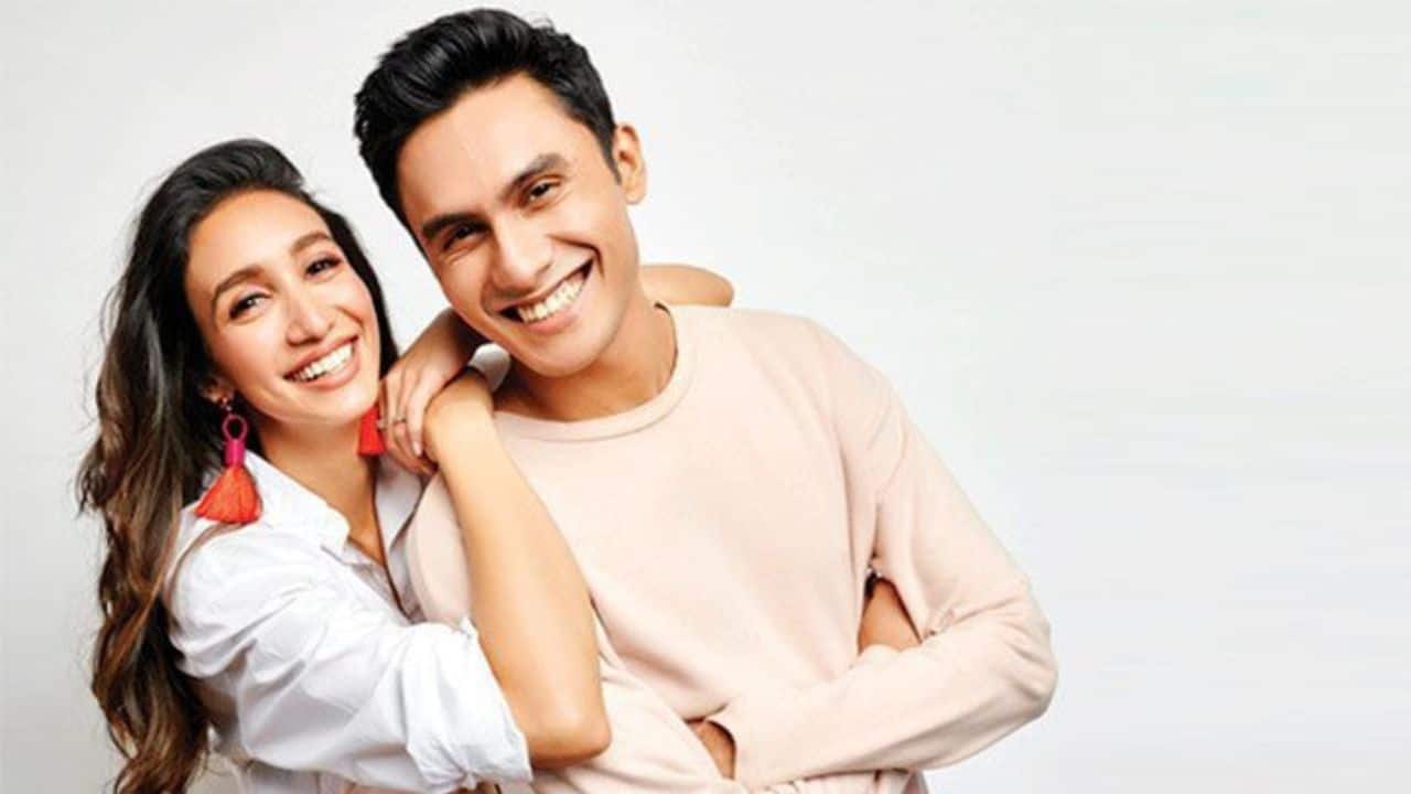 Shreya Chaudhary and Ritwik Bhoumik in Bandish Bandits  Shreya Chaudhary and Ritwik Bhoumik's on-screen chemistry in Bandish Bandits has been truly remarkable, seamlessly fusing romance and music. Their genuine bond has struck a chord with audiences, who are now eagerly awaiting their reunion on screen to witness more enchanting moments.