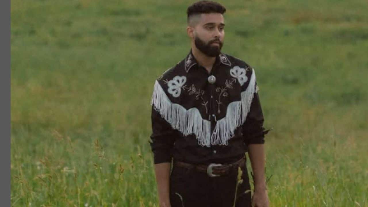 AP Dhillon – Redefined Punjabi music with Brown Munde, built the “Brown Munde” movement for diaspora identity, sold out North America and UK tours, and created a cult following with his Not By Chance and Hidden Gems projects.