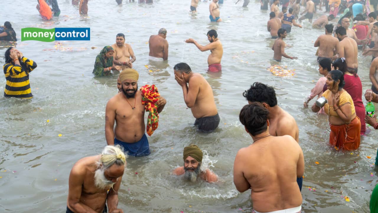 Maha Kumbh 2025: 97.3 million Devotees Take Holy Dip at Sangam in Just 11 Days