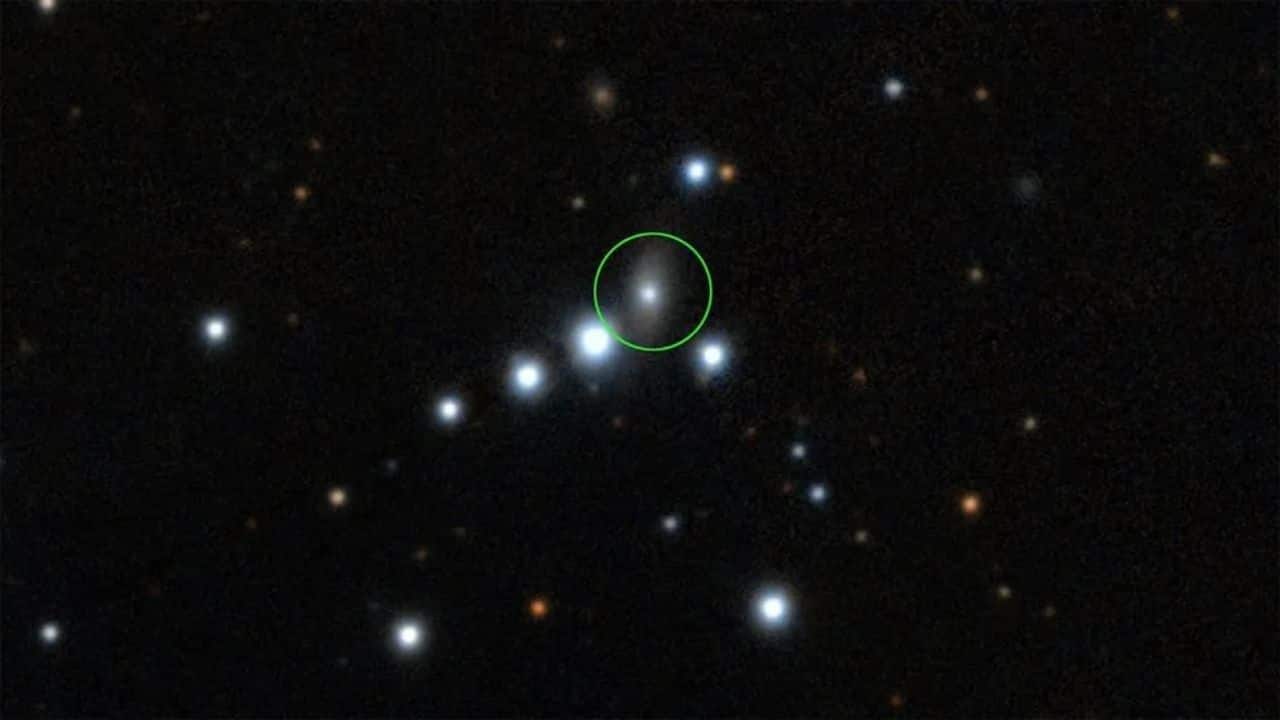 The active galaxy 1ES 1927+654, highlighted here, has displayed remarkable transformations since 2018. (Image: Pan-STARRS)