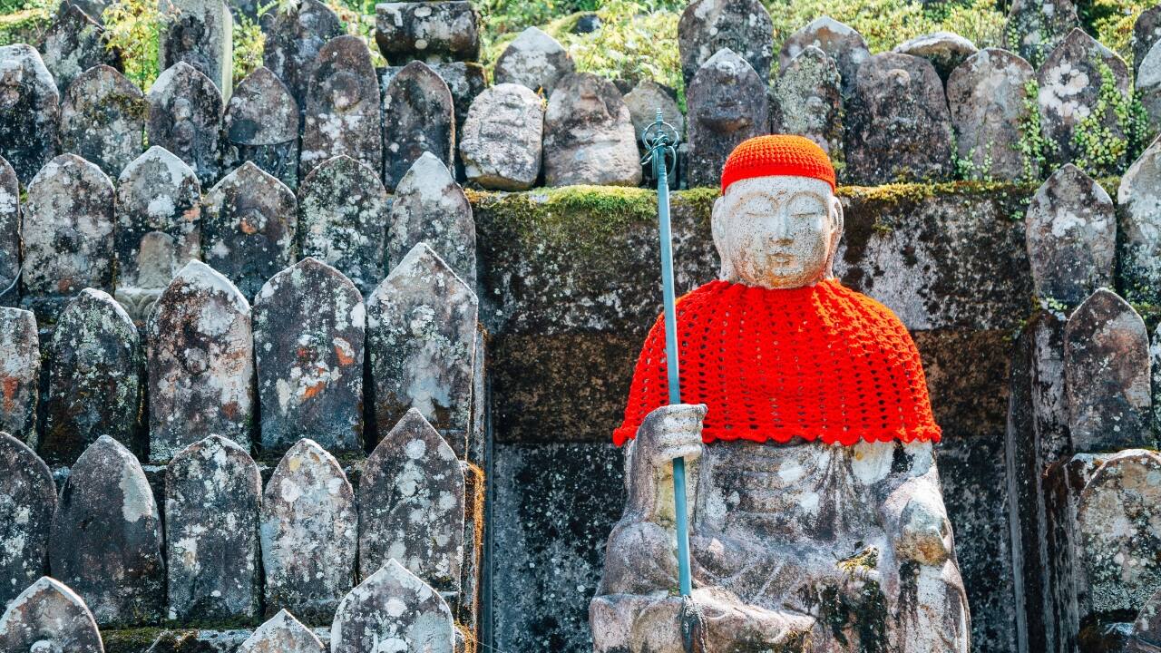 3. Shikoku: A Pilgrimage of Beauty and Serenity Shikoku is home to the famed 88 Temple Pilgrimage, a journey that takes you through lush landscapes, tranquil mountains, and spiritual sanctuaries. The Iya Valley, with its dramatic vine bridges and remote gorges, is a paradise for nature lovers. Shikoku’s serene atmosphere, rich cultural history, and breathtaking nature make it a must-visit for anyone seeking peace and rejuvenation. (Image: Canva)