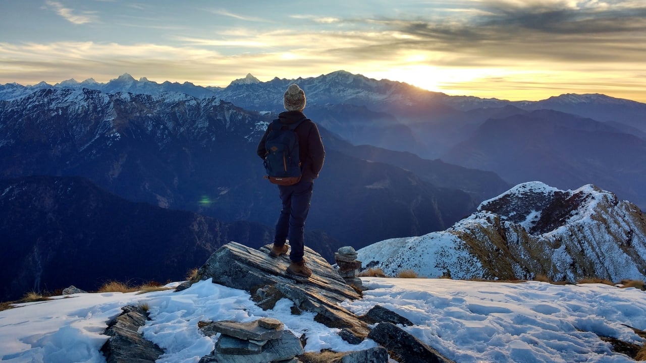 7. Chandrashila Trek Take in breathtaking, panoramic views of Nanda Devi, Trishul, and more from the summit of Chandrashila. A short trek, but one that offers incredible beauty and crisp winter air that will refresh your soul. (Image: Canva)