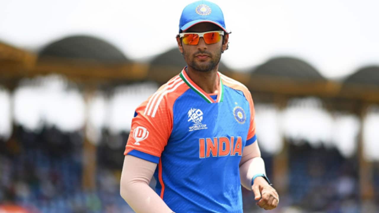 Despite a strong lead-up to the World Cup, his form dipped in late 2024. With the Asia Cup in UAE, India may prefer a spin-bowling all-rounder like Washington Sundar, while Hardik Pandya remains the top choice for pace-bowling duties. (PTI Photo)