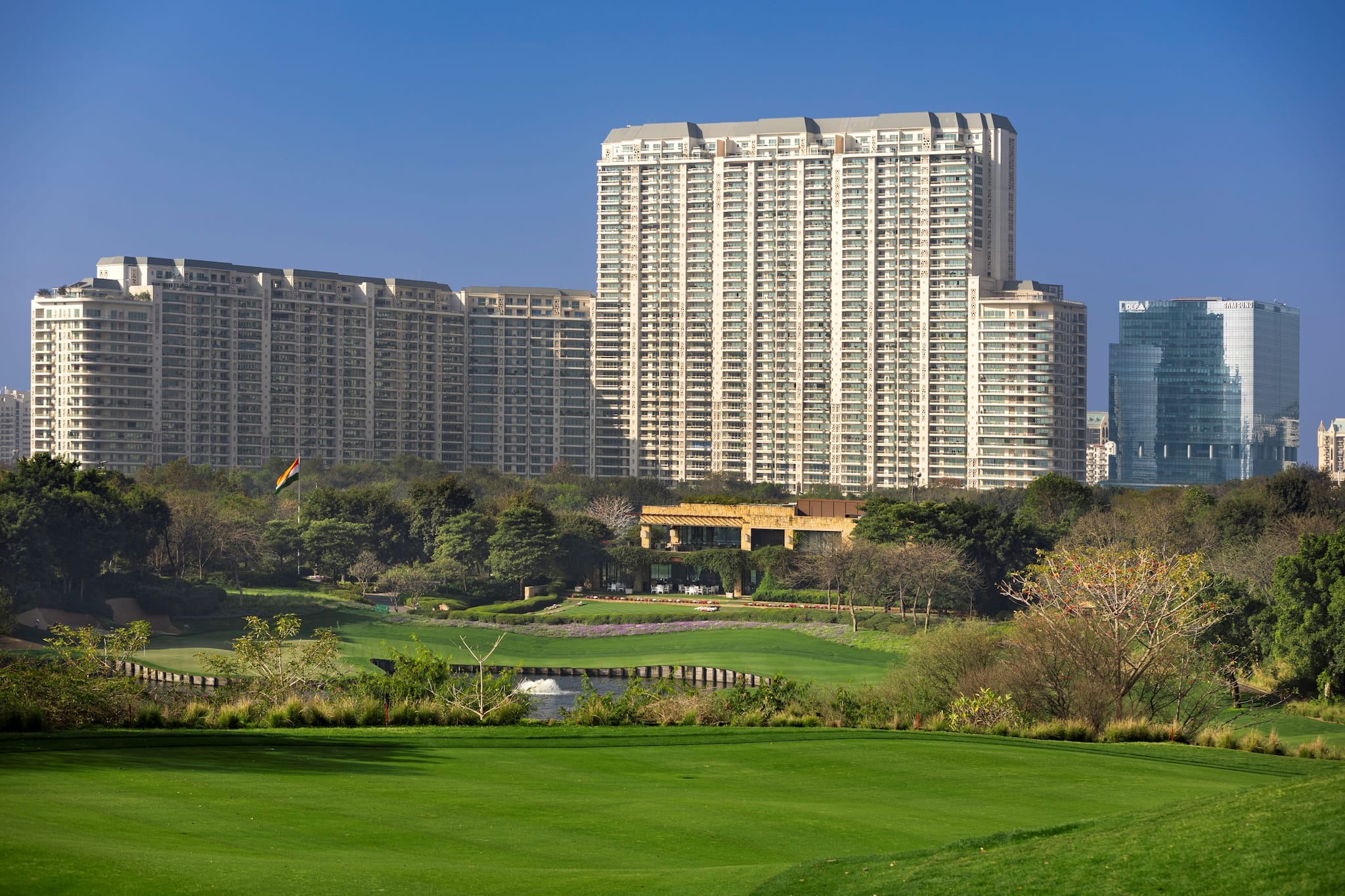 DLF sells two penthouses for Rs 150 crore each in 'The Dahlias', records Rs 11,800 crore in pre-sales from the Gurugram project DLF sells two penthouses for Rs 150 crore each in 'The Dahlias', records Rs 11,800 crore in pre-sales from the Gurugram project