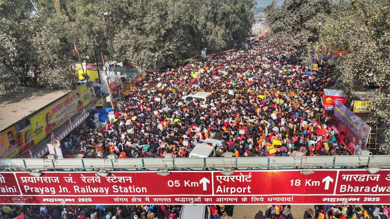 Maha Kumbh's Mauni Amavasya snan: Hotels packed, traders doing brisk business in Prayagraj
