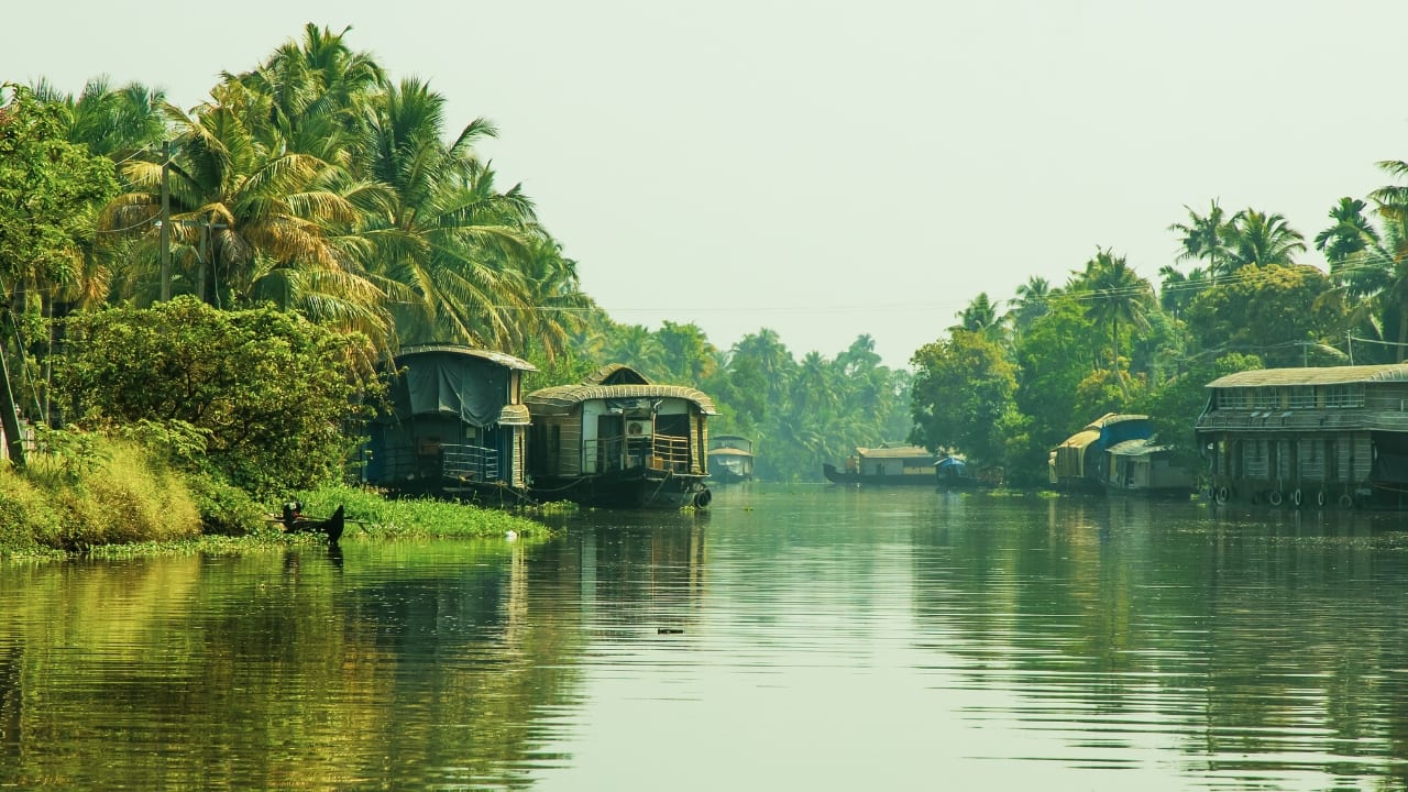 From houseboats to lush backwaters: Get inspired by Janhvi Kapoor’s Kerala trip to plan your next holiday