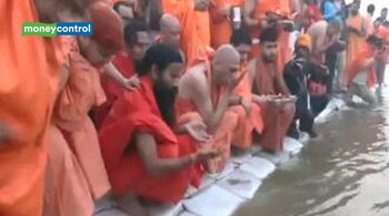 Mahakumbh Mauni Amavasya 2025 Stampede: Baba Ramdev Offers Prayers for Injured (Image: ANI)
