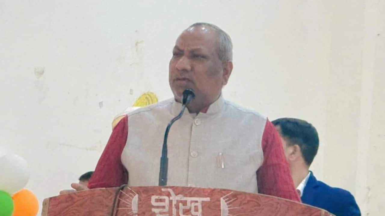 UP minister says fish without garlic, onion is vegetarian