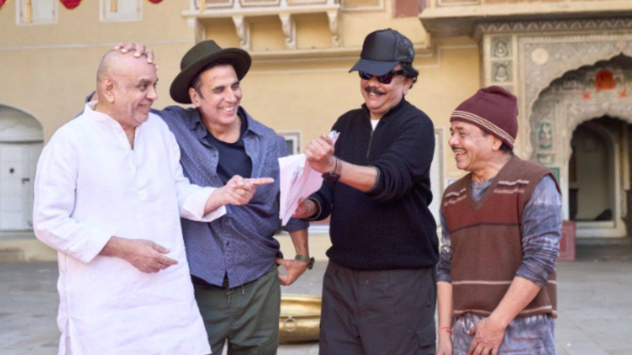 Akshay Kumar wishes Bhooth Bangla director Priyadarshan on his birthday, makers share a BTS pic of the sets