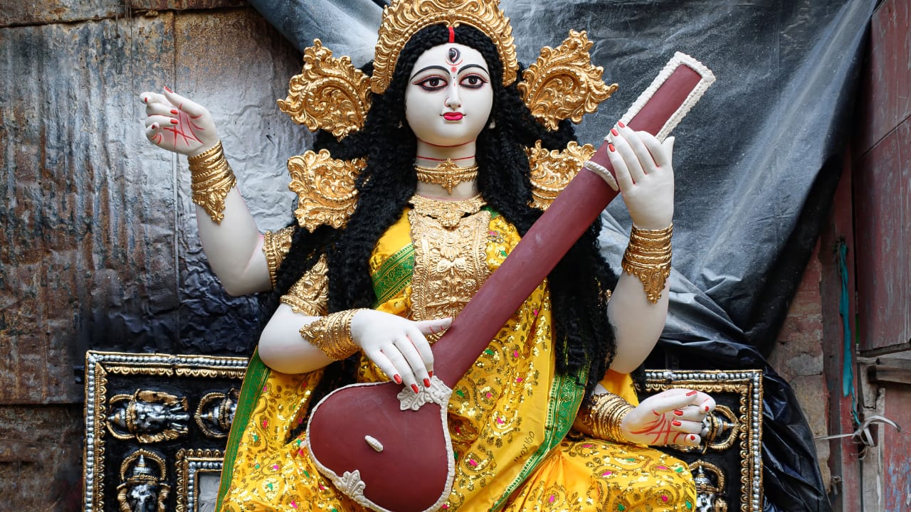 Connection to Spring: Vasant Panchami occurs in the spring season, when nature is blooming with yellow flowers, particularly mustard. The color of the flowers reflects the energy of this vibrant season. (Image: Canva)