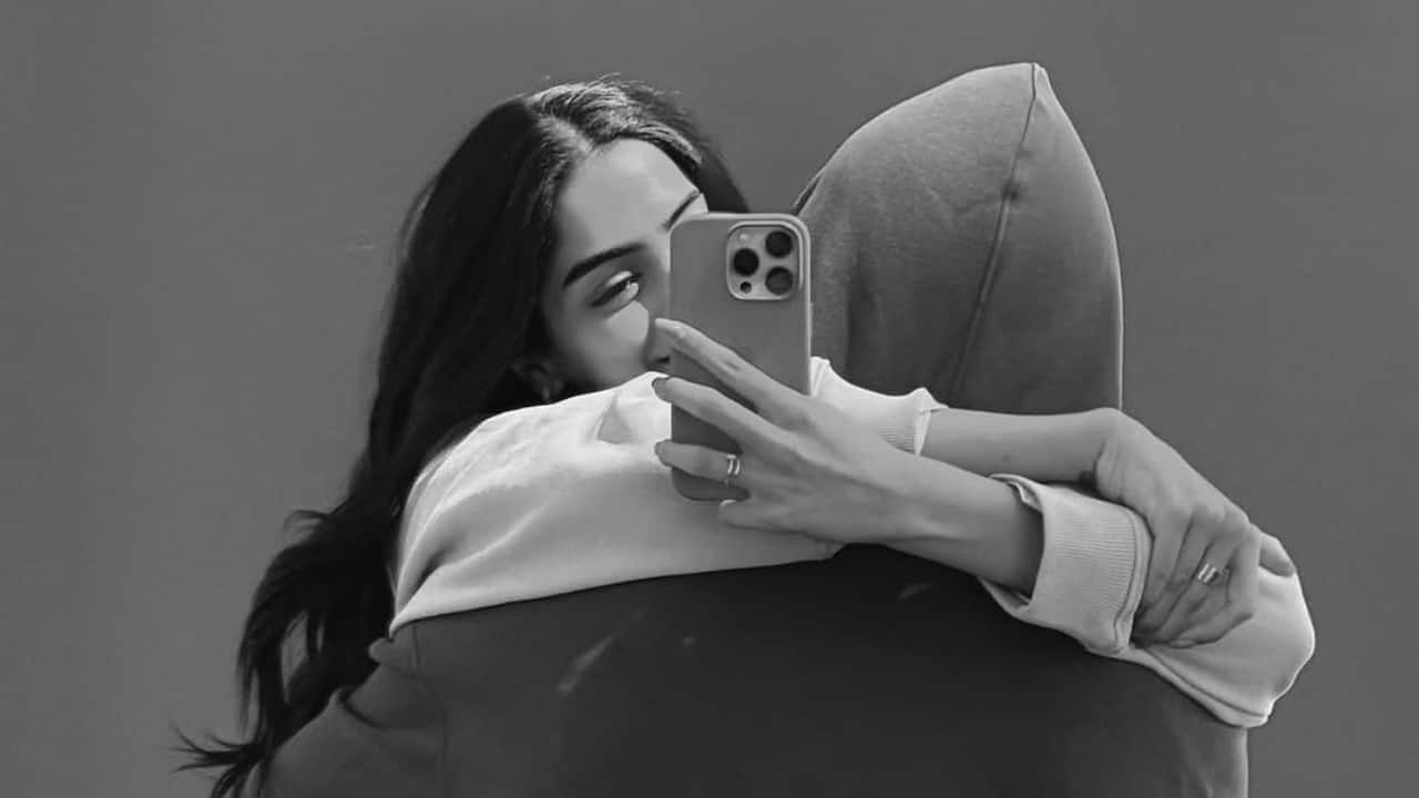 Khushi Kapoor sparks dating rumours with mystery man in new post, Netizens guess it is Vedang Raina Or Ibrahim Ali Khan