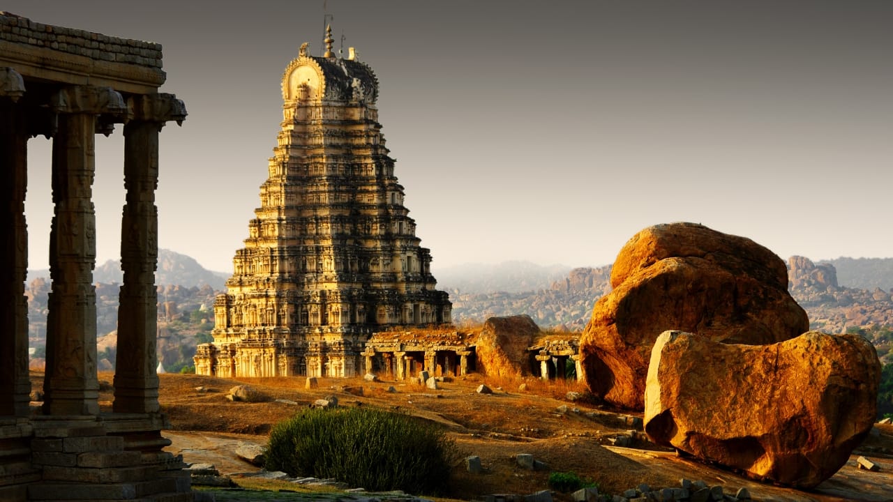 Skip the crowds! Explore India's hidden gems with town-sizing travel. (Image: Canva)