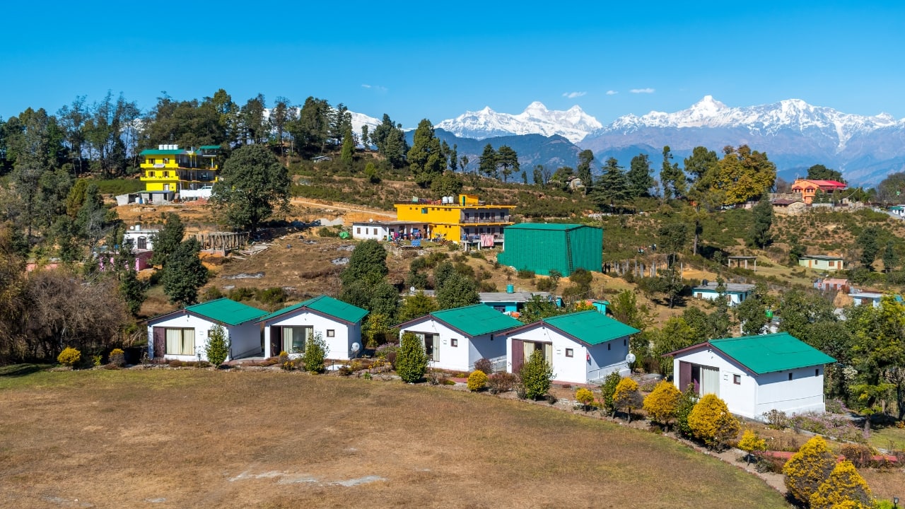 Small towns, big adventures! Discover offbeat India in 2025. (Image: Canva)