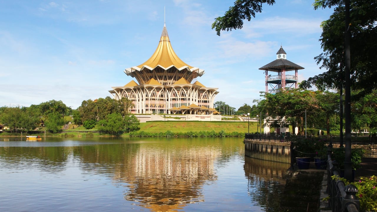 2. Kuching, Malaysia – A Lush Escape in Borneo For a nature-packed getaway with tropical freshness, Kuching in Malaysia is the perfect pick. Nestled in Borneo, this vibrant city is surrounded by rainforests, rivers, and pristine air quality. From spotting proboscis monkeys in Bako National Park to exploring charming street markets, Kuching is an amazing mix of eco-adventure and cultural exploration. (Image: Canva) Must-do: Take a river cruise at sunset and visit the iconic Sarawak Cultural Village