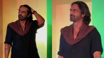 When host Maniesh Paul noticed Arjun’s injured finger, the actor flashed a smile, appearing unfazed by the mishap.