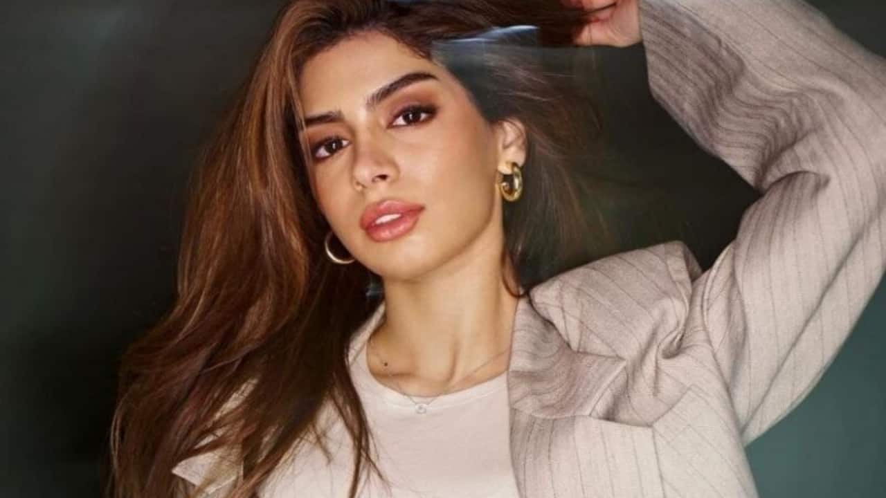 Khushi Kapoor reveals she has taken auto-rickshaws but only 'within house campus'', says, "My parents were against it"