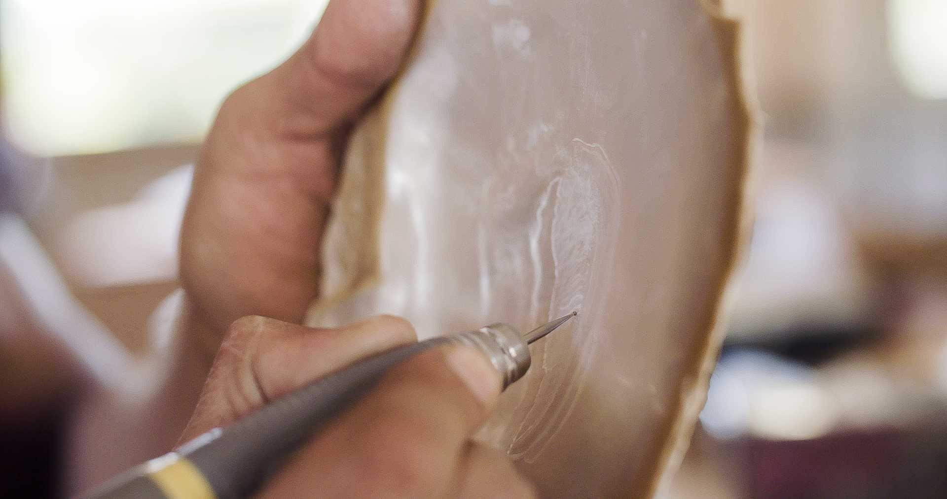 Riji or shell carving/engraving is an indigenous art form practised in Western Australia.