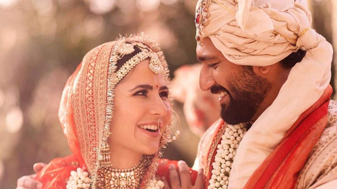 Vicky Kaushal reveals first meeting with wife Katrina Kaif, says "But behind the stage, it was the first time we..."