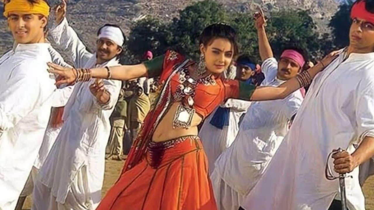 Mamta Kulkarni recalls when Salman Khan shut the door on her face on Karan Arjun's set, says "both Salman and Shah Rukh passed by me and sniggered..."