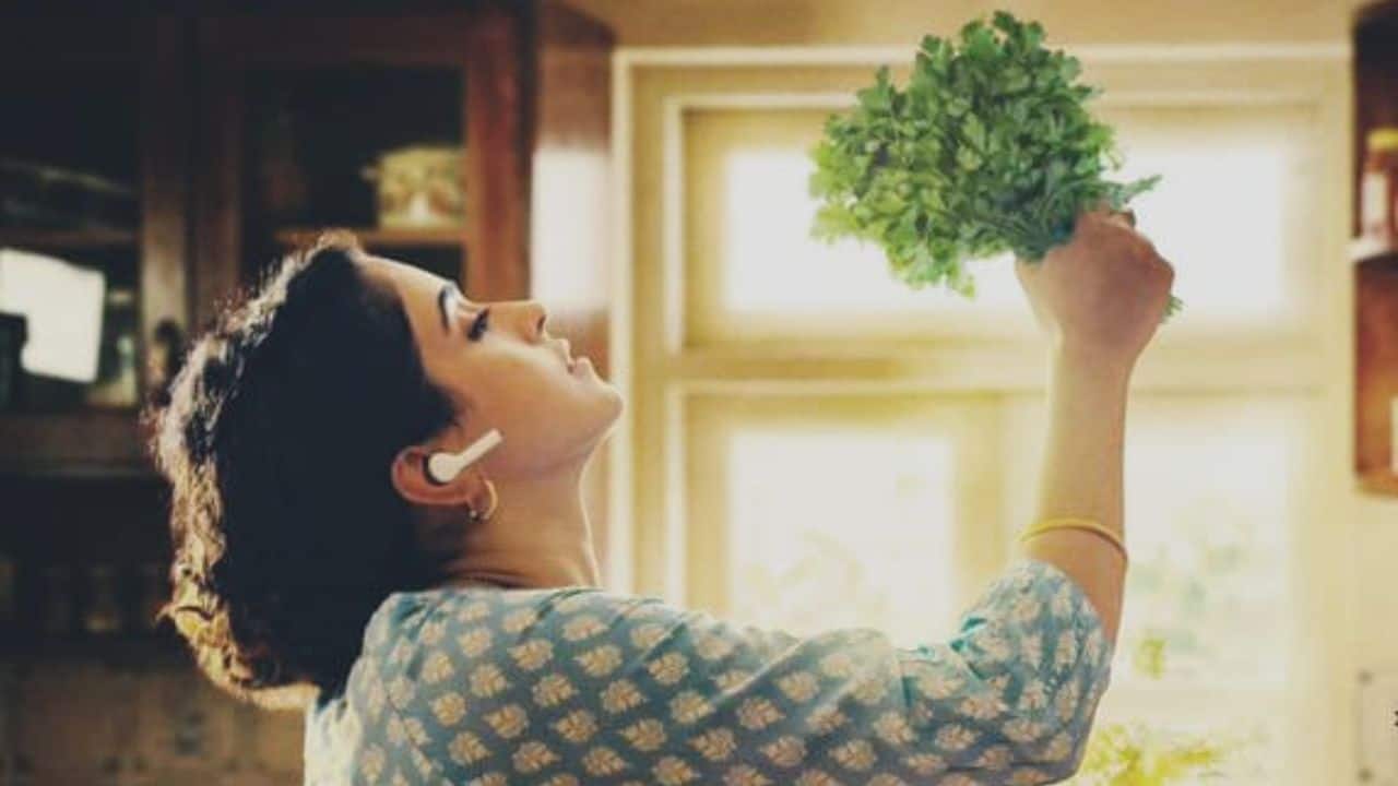 Sanya Malhotra's father apologised to her mother after watching MRS - here's why