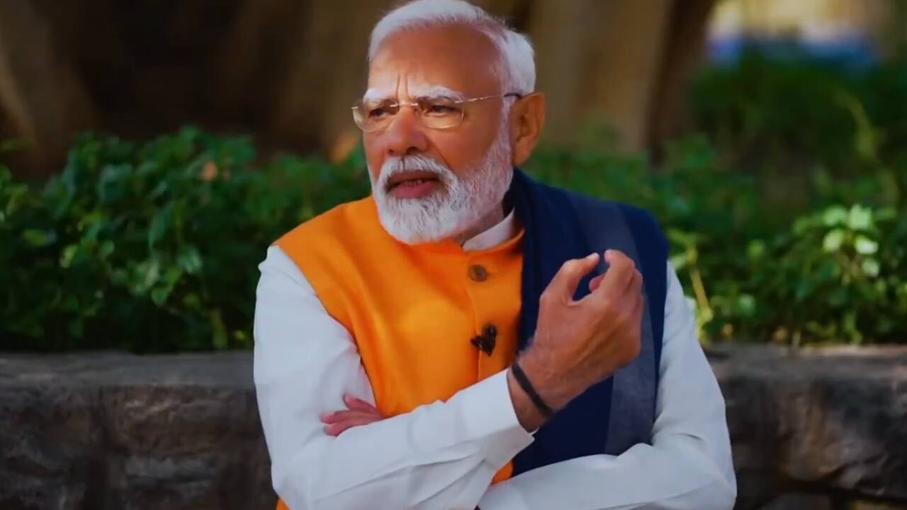 "Jaha Kaam, Waha Hum," PM Modi’s powerful leadership lesson for students