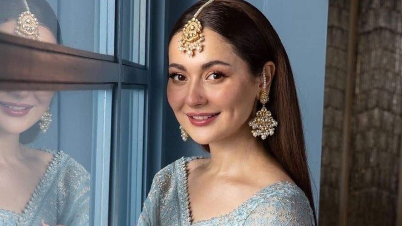 Pakistani actress Hania Aamir on doing a Bollywood film with Karan Johar: "Aayegi toh sochenge"