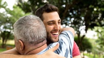 Hug Day: No words, no gifts, just a hug straight from my heart to yours. Happy Hug Day (Image: Canva)