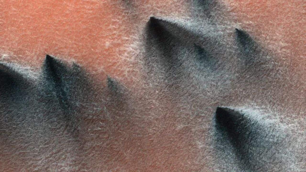 Space photo of the week: Mysterious dry ice geysers erupt on Mars as spring awakens the Red Planet