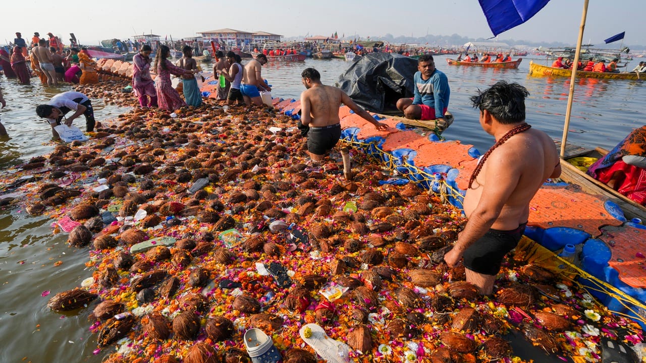 Prayagraj man ‘dead’ in Maha Kumbh stampede returns on his own ‘tehrvi’ Prayagraj man ‘dead’ in Maha Kumbh stampede returns on his own ‘tehrvi’