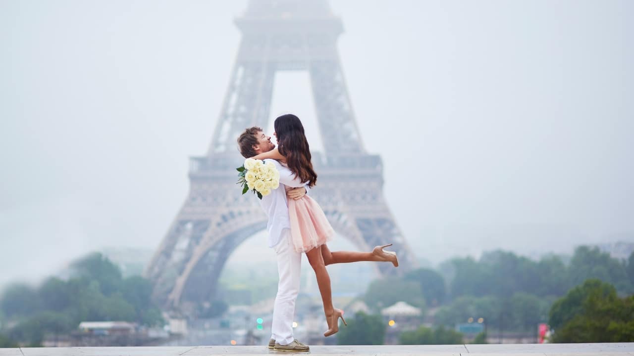 This Valentine’s Day, forget the usual flowers and chocolates—why not gift an experience that lasts forever? PickYourTrail has rounded up seven unforgettable travel adventures that go beyond a dinner date. Whether your love story is best told through food, art, or stargazing, these ideas will turn your Valentine’s into a memory of a lifetime. (Image: Canva)