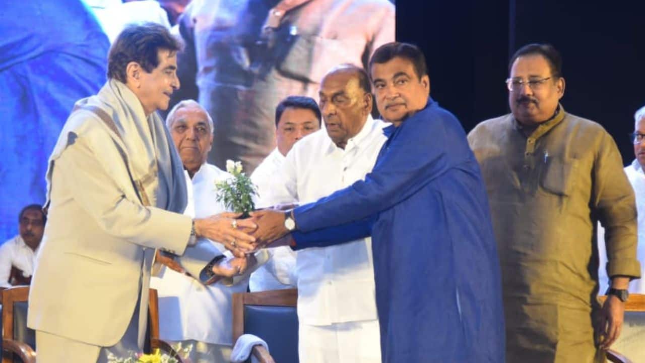 Bollywood Legend Jeetendra honoured as Jestha Nagrik at Khasdar Jestha Nagrik Sankulan Mahotsav
