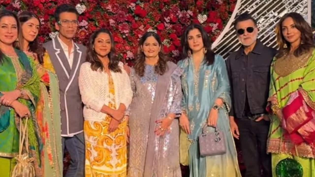 Gauri Khan, Karan Johar, Neelam, Maheep Kapoor attend Usha Kakade's birthday bash in Pune