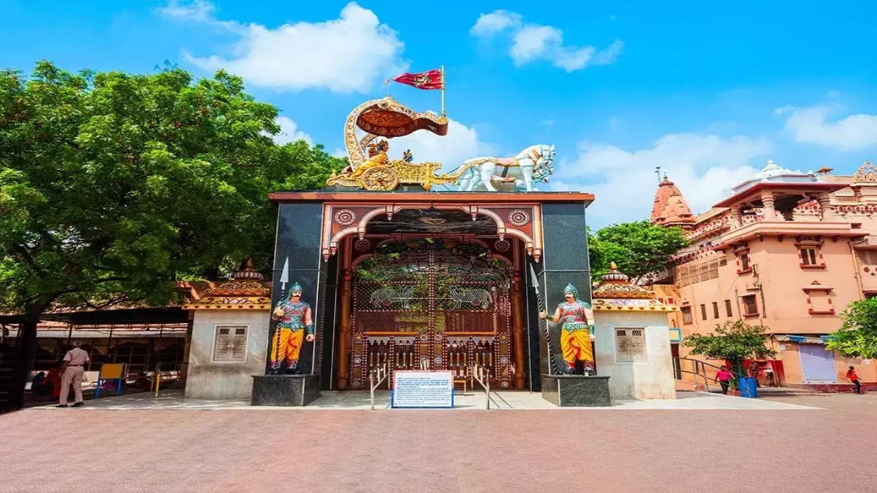 10 Must-Visit Places in Mathura Where Lord Krishna’s Presence is Still Felt 10 Must-Visit Places in Mathura Where Lord Krishna’s Presence is Still Felt