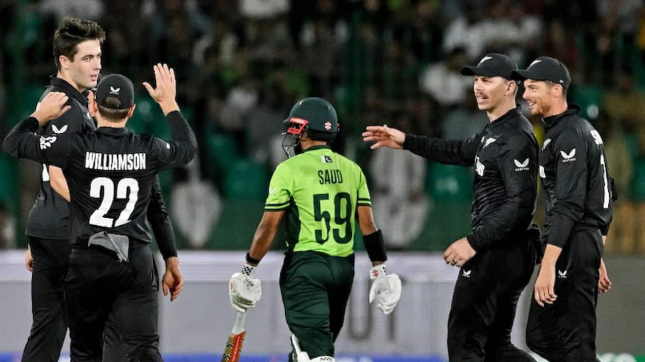 New Zealand dominate Pakistan with 60-run win in Champions Trophy opener