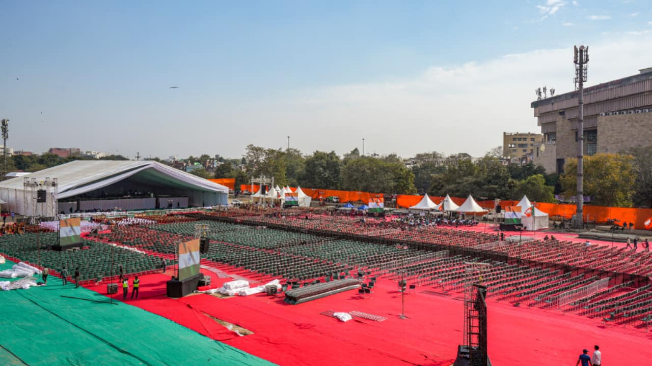 Ramlila Maidan's iconic legacy: Queen Elizabeth II, 'Ae mere watan ke logon' to 'Jai Jawan, Jai Kisan' Ramlila Maidan's iconic legacy: Queen Elizabeth II, 'Ae mere watan ke logon' to 'Jai Jawan, Jai Kisan'