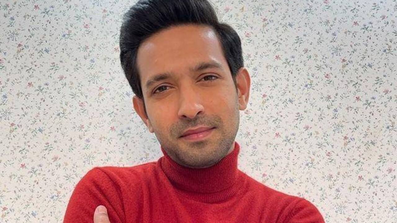 Vikrant Massey - Vikrant Massey recalled an emotional meeting with PM Modi as he shared his wishes. He praised the PM’s humility and wished him strength and well-being.