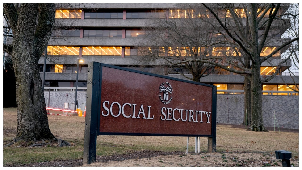 DOGE staffer behind racist posts reinstated at Social Security