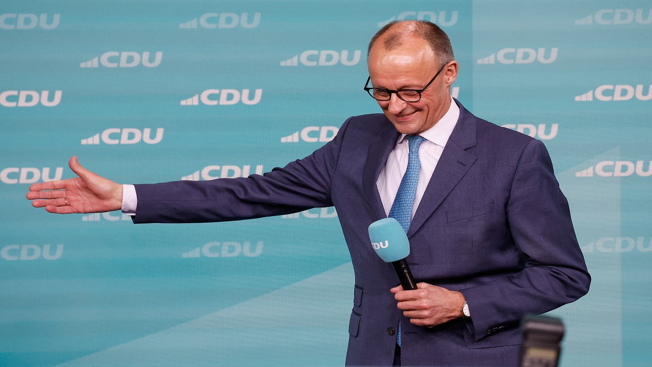 German conservatives seal election, seeking coalition talks