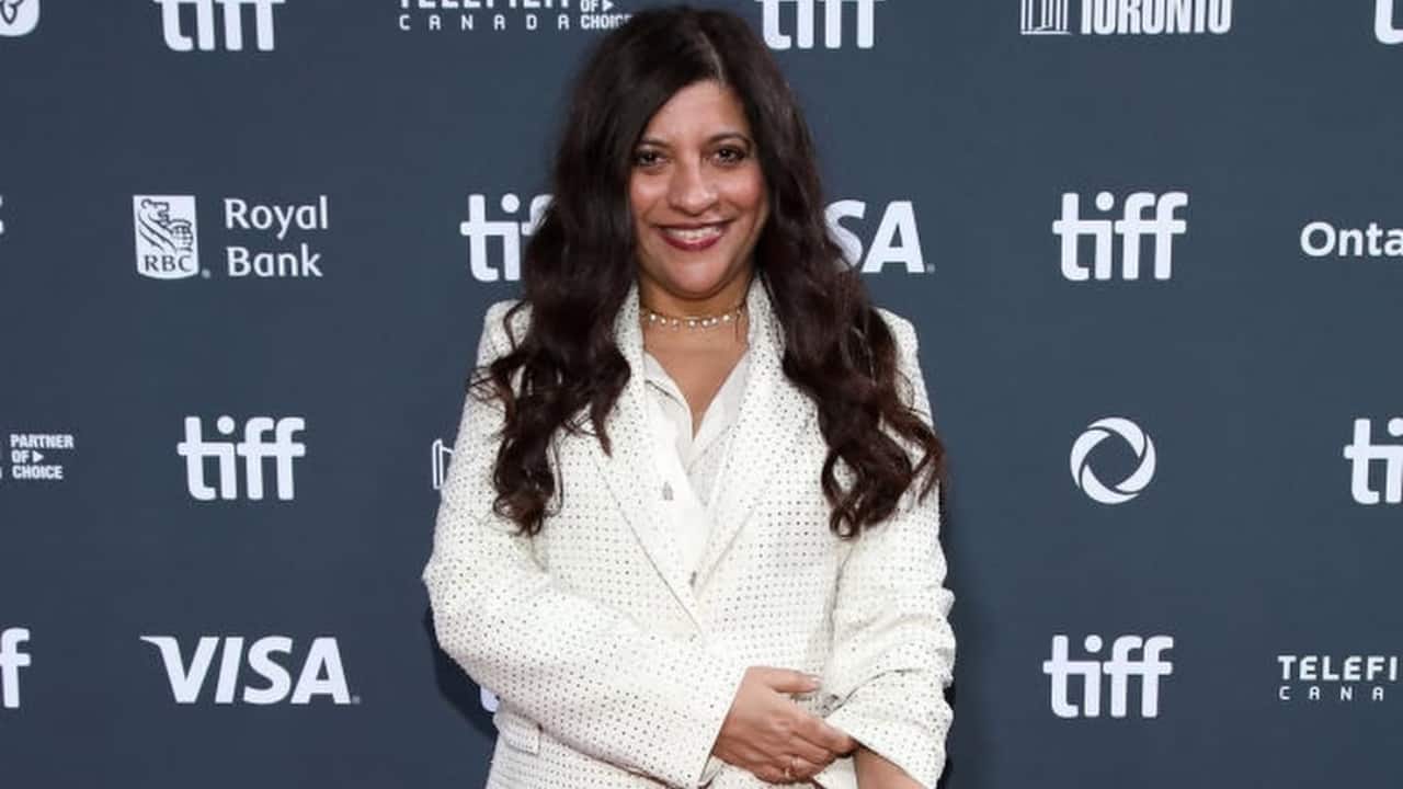 Zoya Akhtar expresses her desire to direct THIS film of Shah Rukh Khan, deets inside