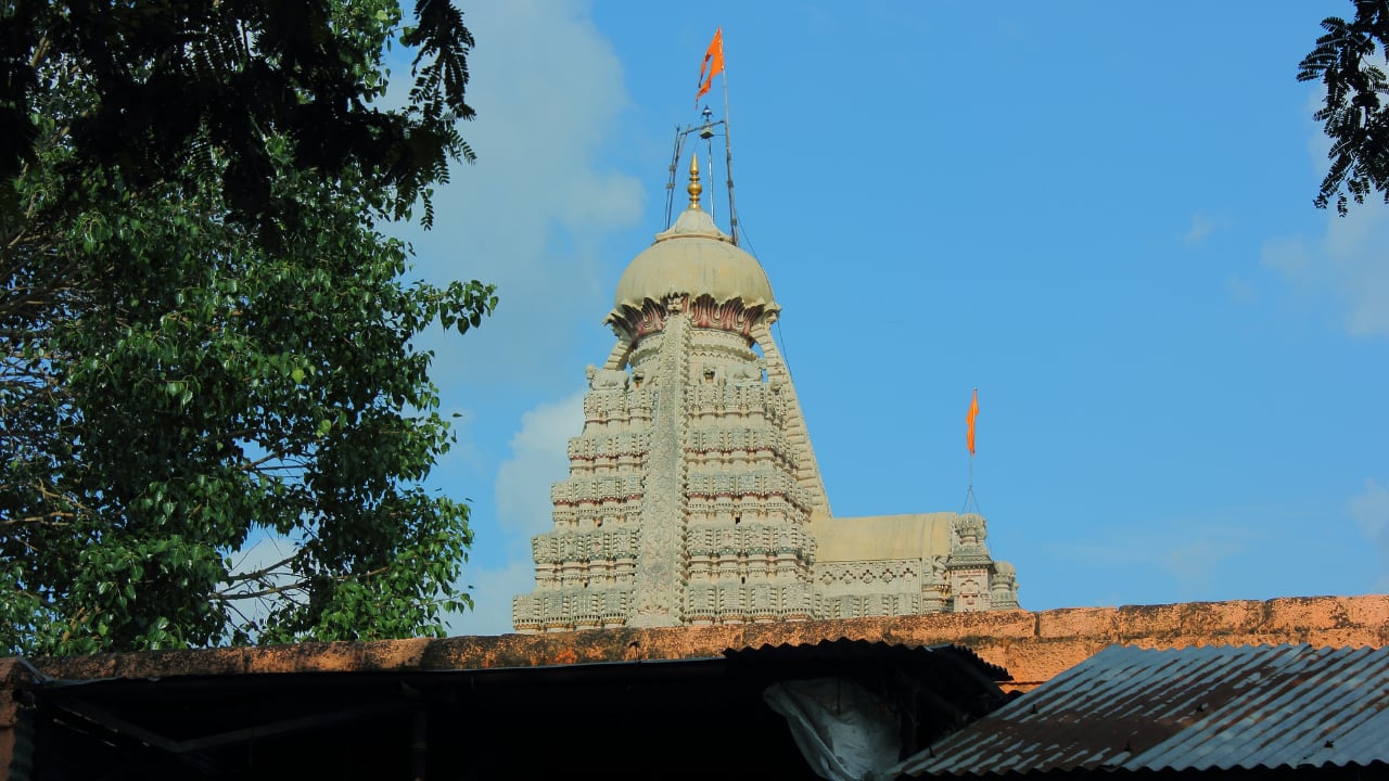 12. Grishneshwar Jyotirlinga | Ellora, Maharashtra: Gushmesha, a devoted Shiva worshipper, made 108 Shivlings daily. Impressed by her devotion, Bhagwan Shiva appeared and manifested as Grishneshwar Jyotirlinga. Devotees visit this temple to strengthen relationships and family bonds. (Image: Canva)