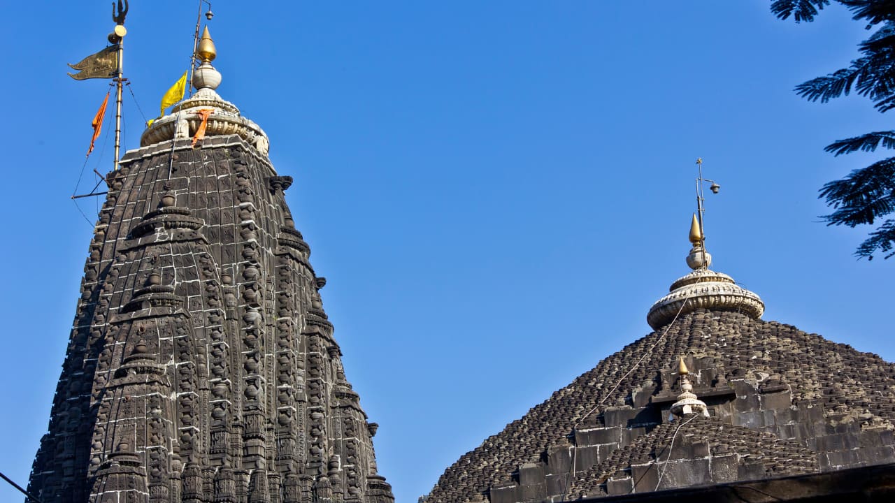 8. Trimbakeshwar Jyotirlinga | Nashik, Maharashtra: Bhagwan Shiva appeared to bless Sage Gautama and free him from the sin of killing a cow. The sage prayed for the holy river Godavari to flow on Earth to relieve his people from drought. Devotees visit this shrine for wish fulfillment and forgiveness of sins. (Image: Canva)