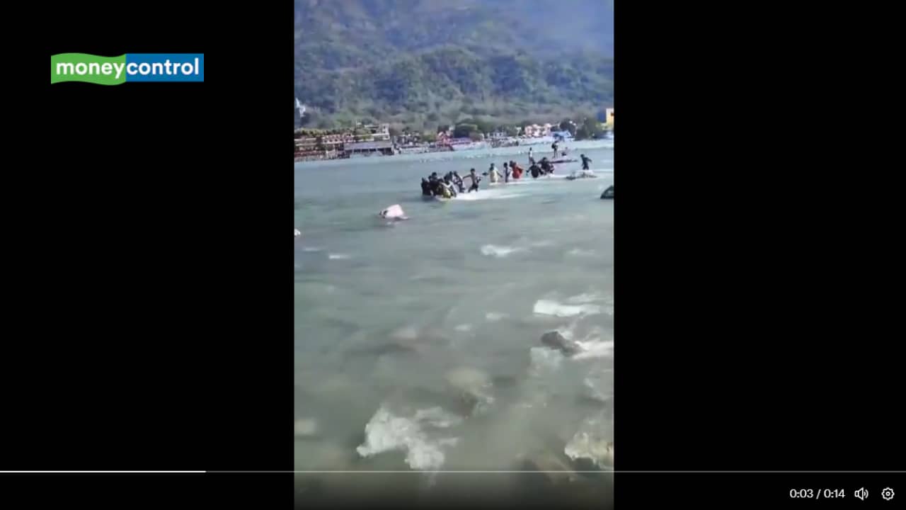 Over 100 tourists rescued in Rishikesh after sudden rise in Ganga water levels