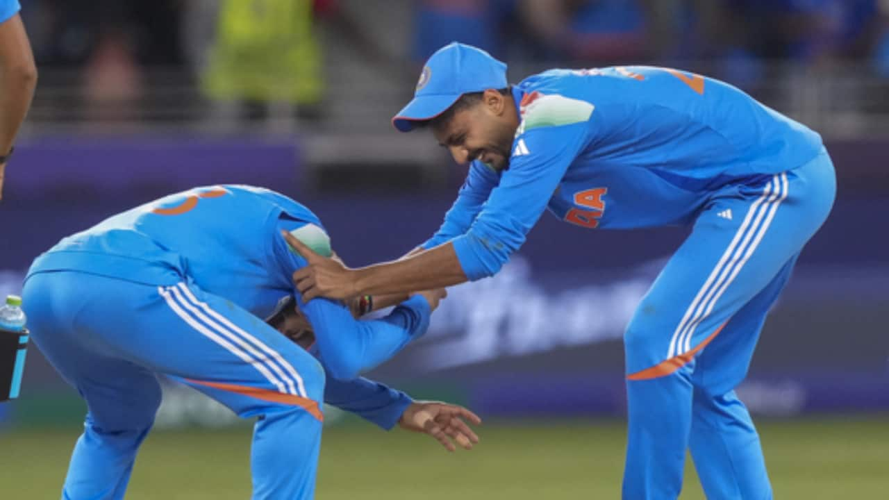 Kohli's playful gesture towards Axar Patel goes viral after victory