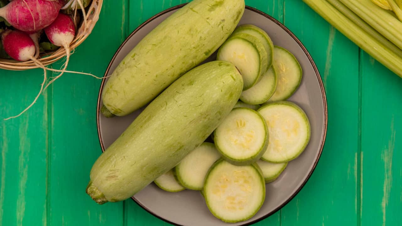 Bottle gourd: From weight loss to hydration, here are all the health benefits of this green veggie Bottle gourd: From weight loss to hydration, here are all the health benefits of this green veggie