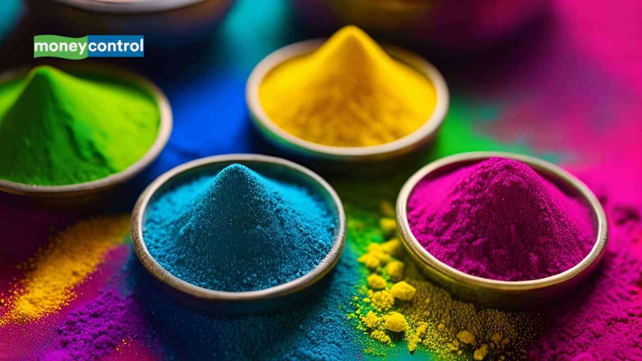 Holashtak 2025: Start & End Dates, Significance, and Rules to Follow Before Holi