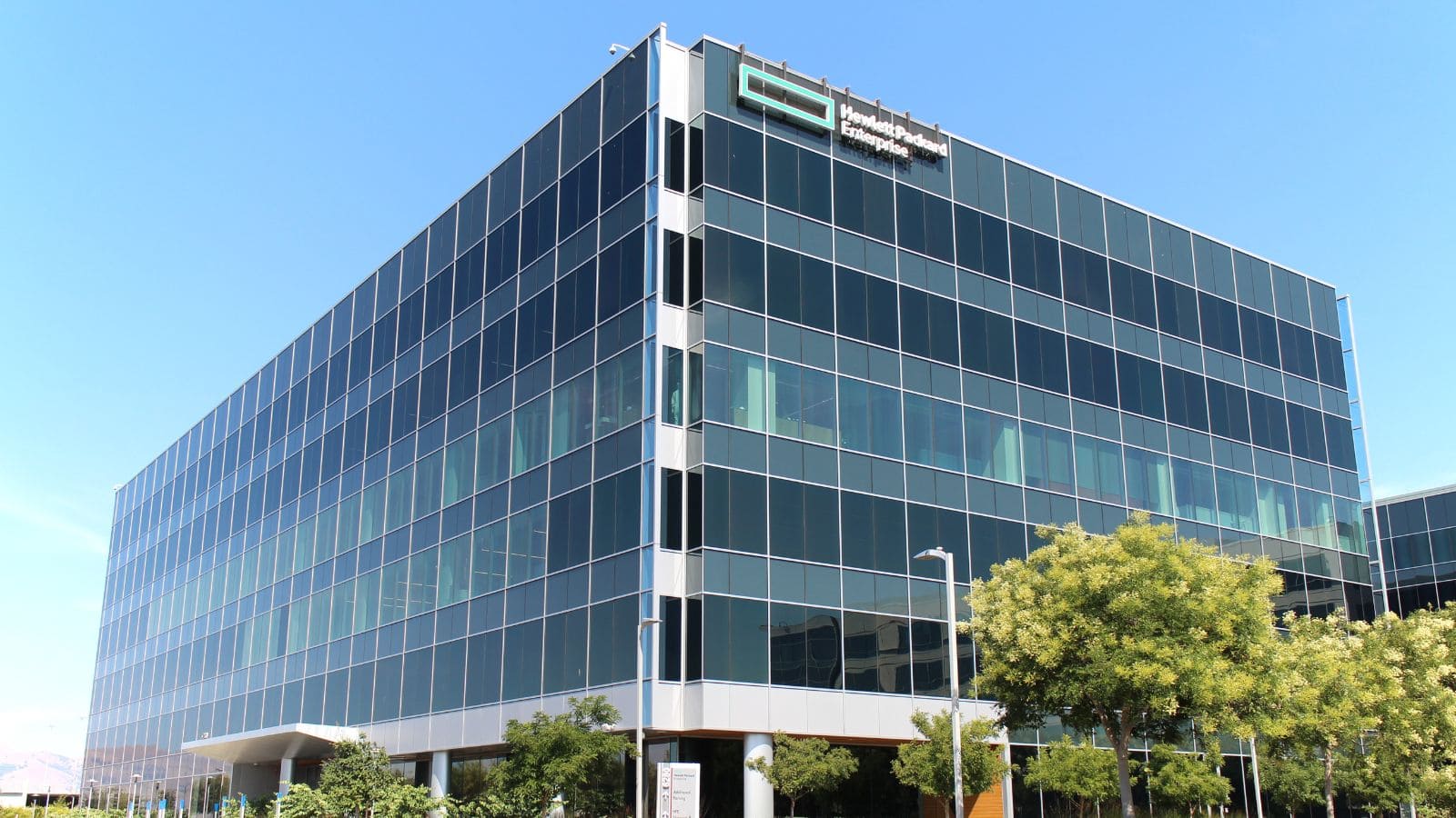 Hewlett Packard Enterprise to lay off 2500 employees to cut costs