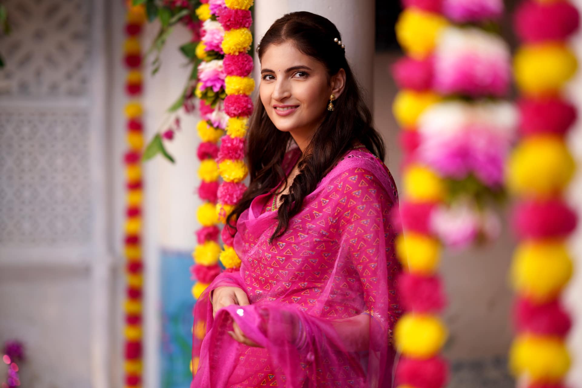 Shivani Raghuvanshi as bride-to-be Roshni Jha in Dupahiya, streaming on Amazon Prime.
